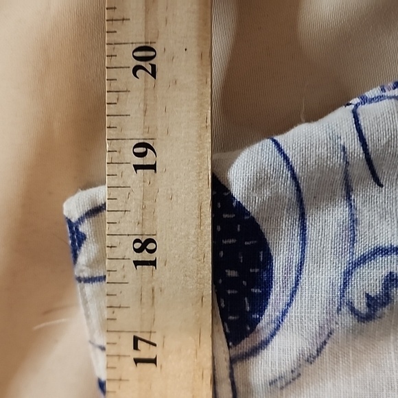 Chico's Paisley Pull on Capri Pants sz 3(XL) - Picture 8 of 9